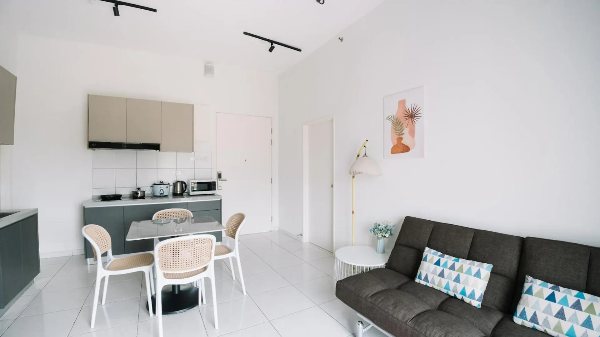 New The Sun 3Bedrooms 10Pax 2Cp Bayan Lepas 0*,  Malaysia